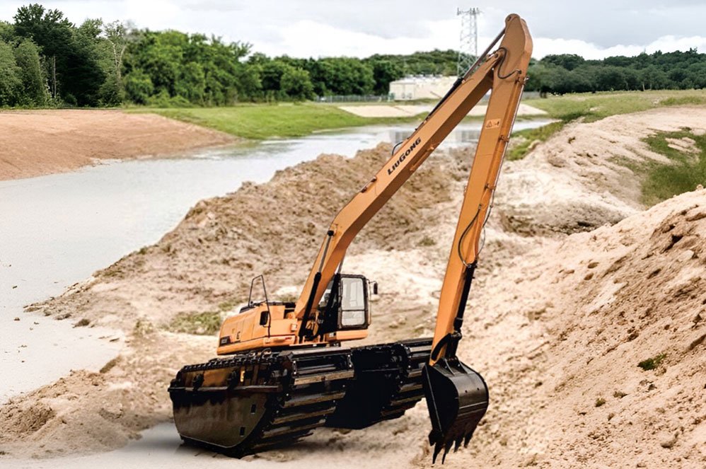 Liugong 922E Amphibious Excavator | Desi Machines