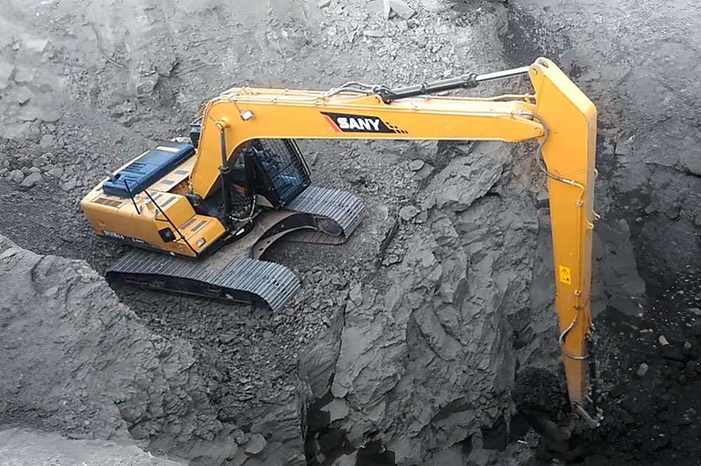desi-machines-sany-excavator-sy245c-9lr-featured