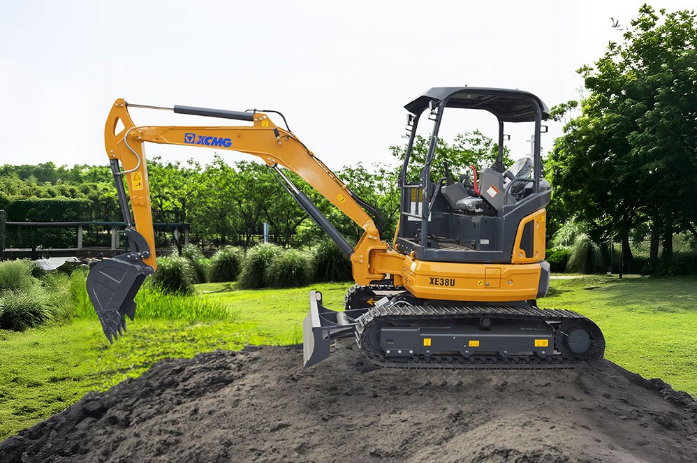 desi-machines-xcmg-excavator-xe38u-featured
