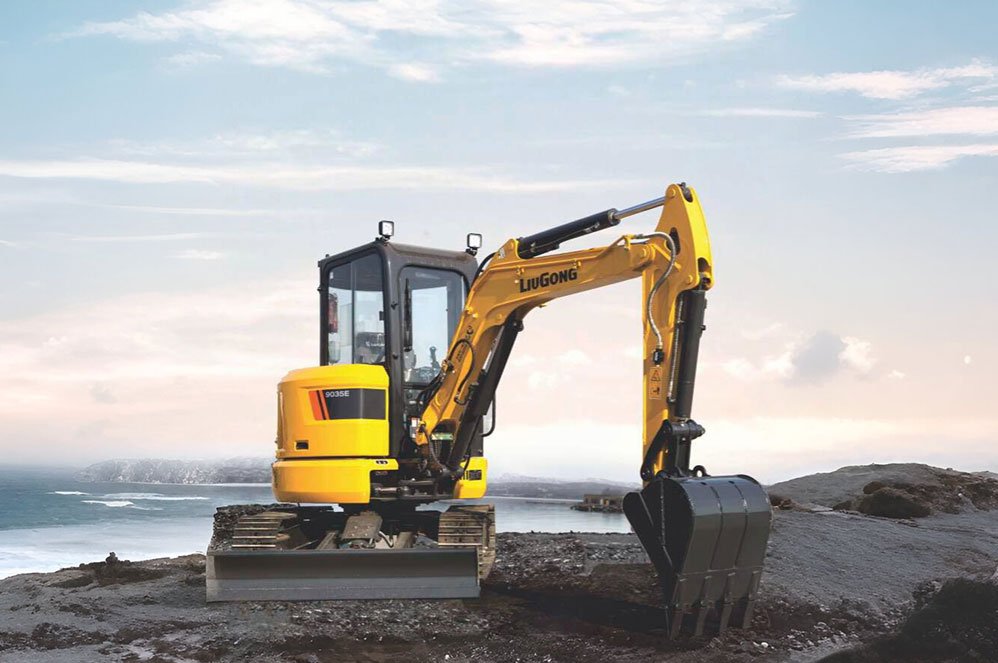 desi-machines-excavator-liugong-9035e-featured