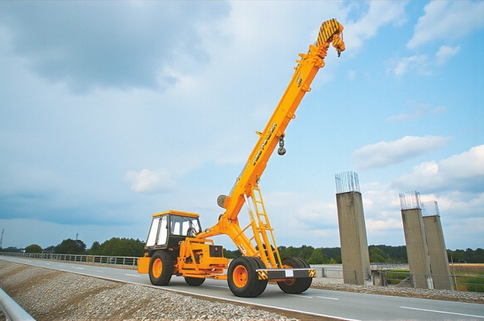 Indo Power 16T Hydra Crane | Desi Machines
